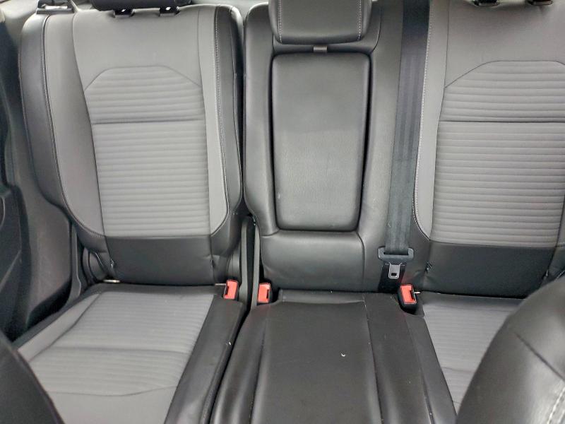 Photo 10 from auction – 2017 FORD ESCAPE SE with VIN 1FMCU0GD9HUD06172