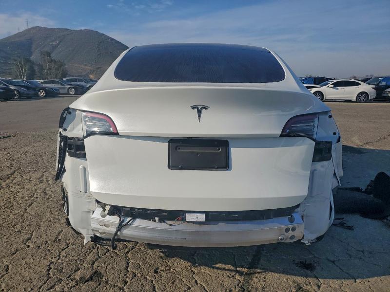 Photo 6 from auction – 2021 TESLA MODEL Y with VIN 5YJYGDEE6MF218588