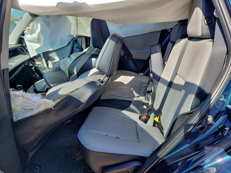 Photo 11 from auction – 2018 TOYOTA RAV4 LIMIT with VIN 2T3YFREV2JW472370