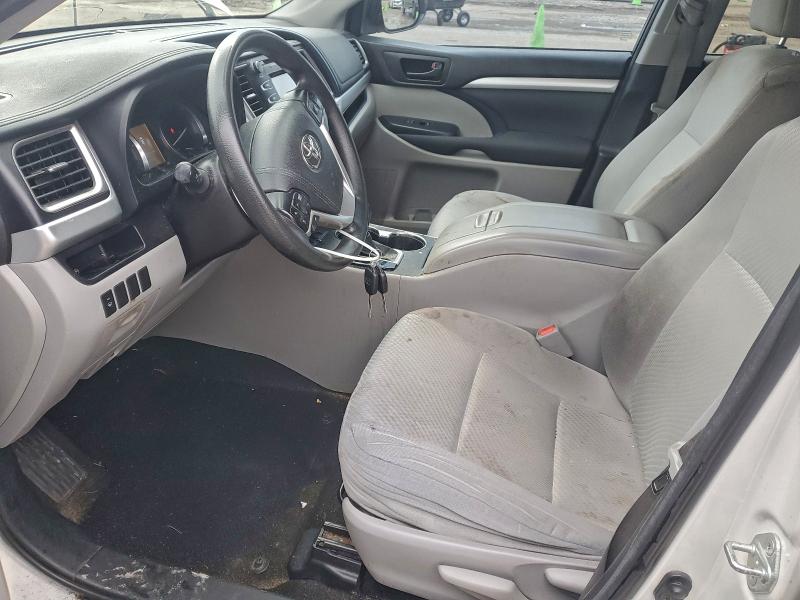 Photo 7 from auction – 2015 TOYOTA HIGHLANDER with VIN 5TDZKRFH0FS111365