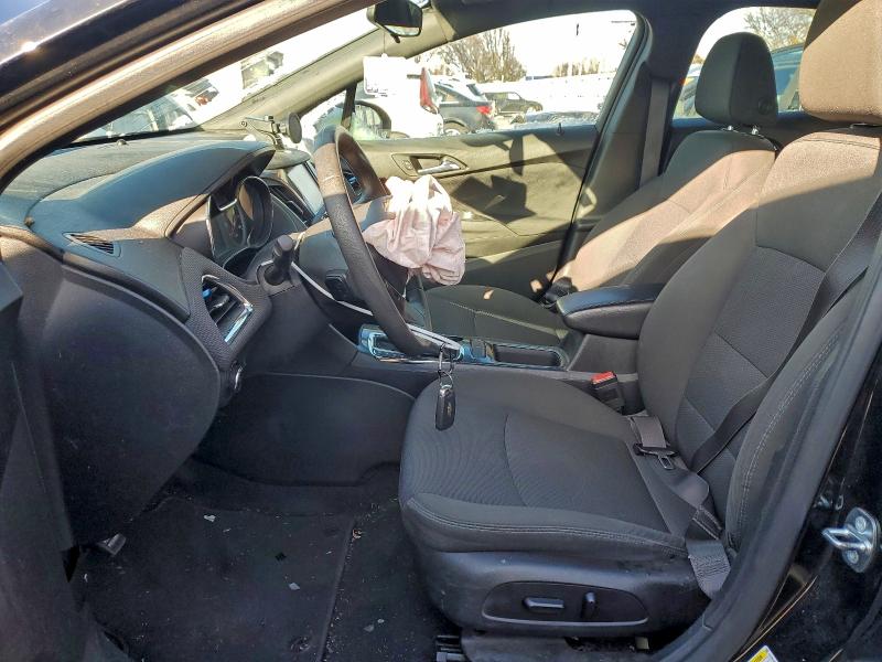 Photo 7 from auction – 2017 CHEVROLET CRUZE LT with VIN 1G1BE5SM2H7112642