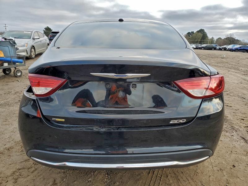 Photo 6 from auction – 2015 CHRYSLER 200 LIMITE with VIN 1C3CCCAB4FN602633