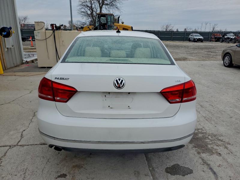 Photo 6 from auction – 2012 VOLKSWAGEN PASSAT SEL with VIN 1VWCH7A30CC059315