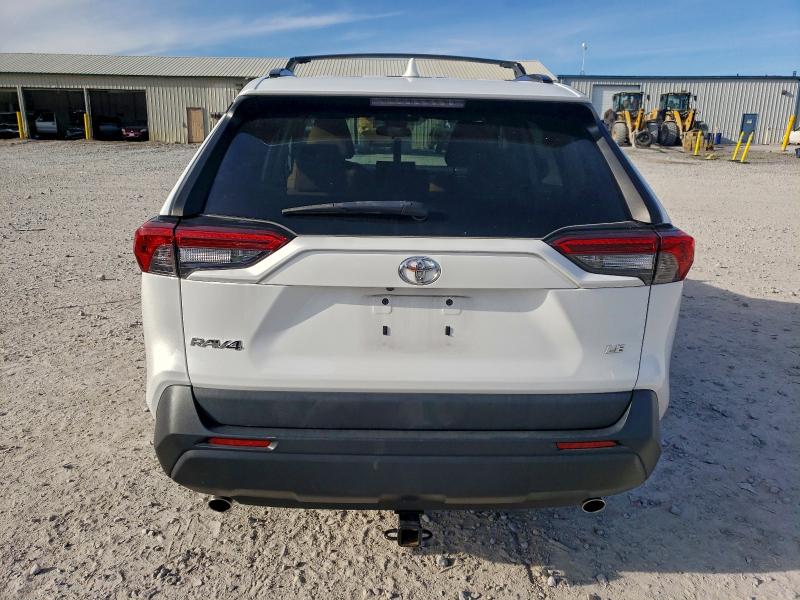 Photo 6 from auction – 2019 TOYOTA RAV4 LE with VIN 2T3H1RFV2KW057502