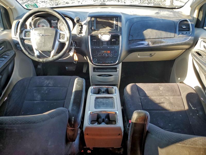 Photo 8 from auction – 2011 CHRYSLER TOWN & COU with VIN 2A4RR5DG7BR734980