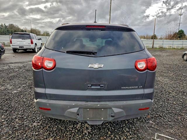 Photo 6 from auction – 2010 CHEVROLET TRAVERSE L with VIN 1GNLRFED3AS143894