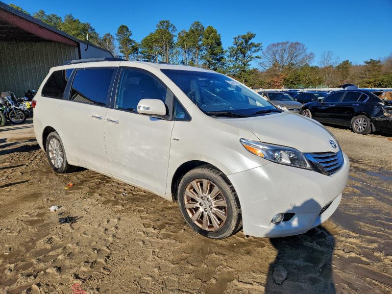 Photo 4 from auction – 2016 TOYOTA SIENNA XLE with VIN 5TDDK3DC9GS136698