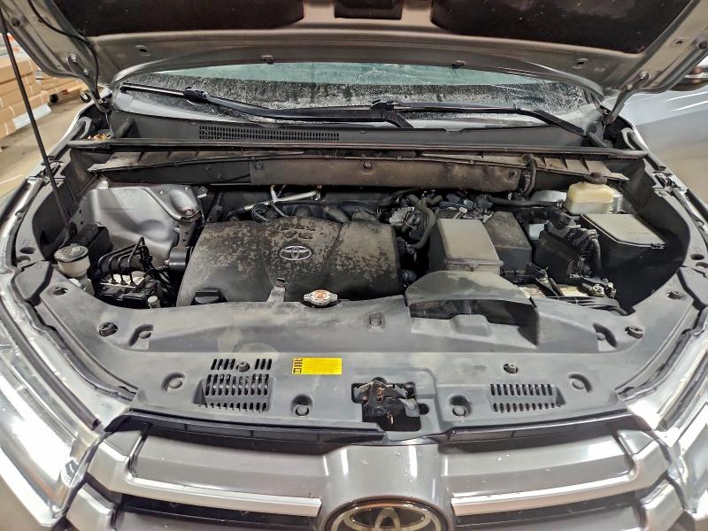 Photo 12 from auction – 2018 TOYOTA HIGHLANDER with VIN 5TDJZRFH7JS911727
