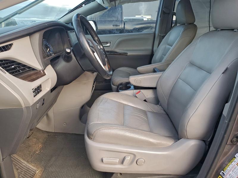 Photo 7 from auction – 2015 TOYOTA SIENNA XLE with VIN 5TDYK3DC5FS650922