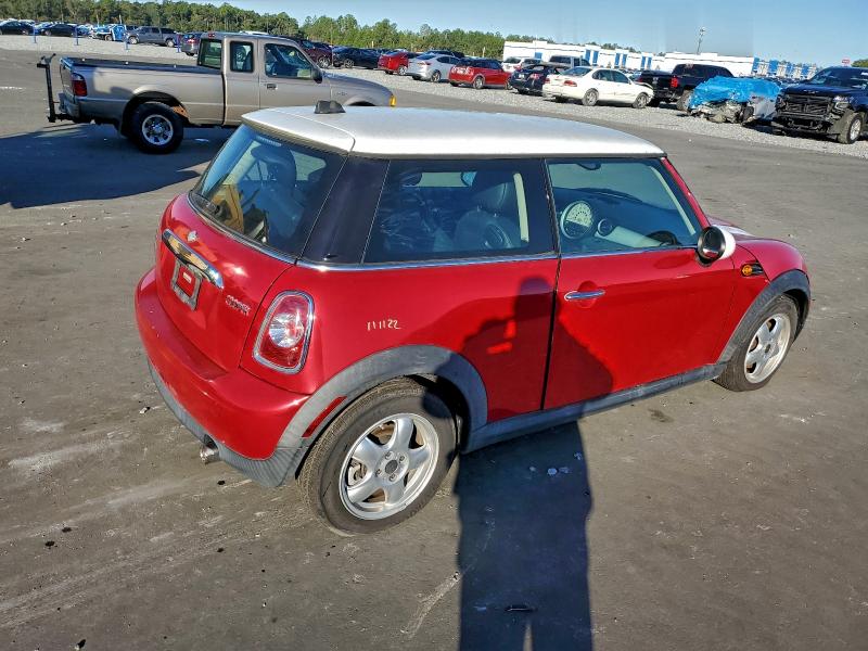 Photo 3 from auction – 2011 MINI COOPER with VIN WMWSU3C59BT184536