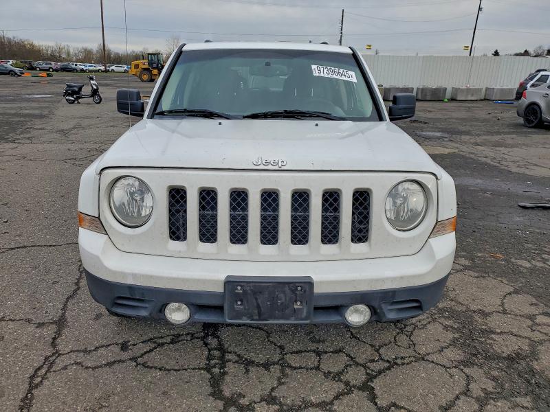 Photo 5 from auction – 2016 JEEP PATRIOT SP with VIN 1C4NJPBA8GD634032