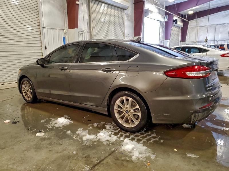 Photo 2 from auction – 2020 FORD FUSION SE with VIN 3FA6P0HD2LR191203