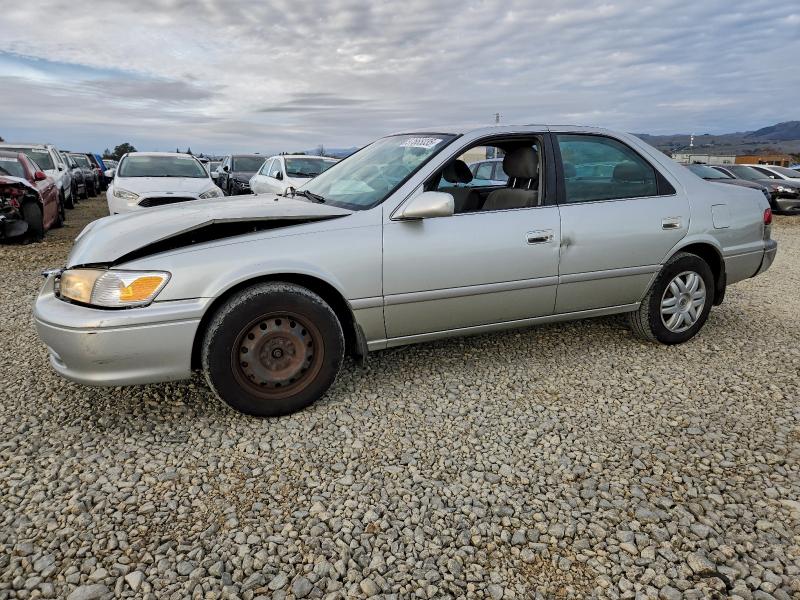 Photo 1 from auction – 2001 TOYOTA CAMRY CE with VIN JT2BG22K310532237