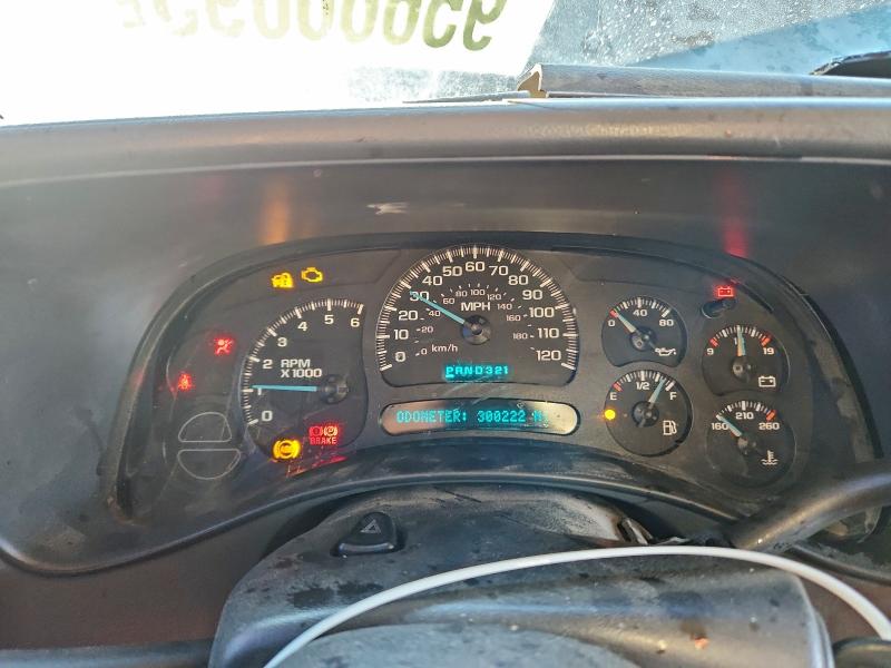 Photo 9 from auction – 2003 CHEVROLET SILVERADO with VIN 2GCEC19V531292741
