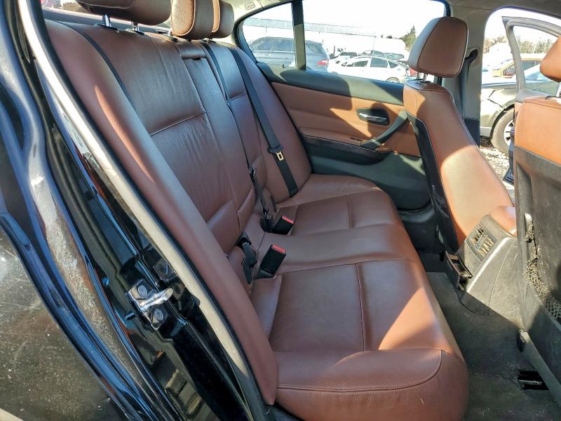 Photo 10 from auction – 2007 BMW 328 XI with VIN WBAVC93547KX58606