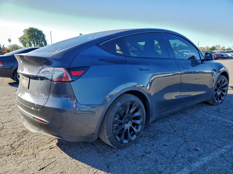 Photo 3 from auction – 2020 TESLA MODEL Y with VIN 5YJYGDEE5LF016369