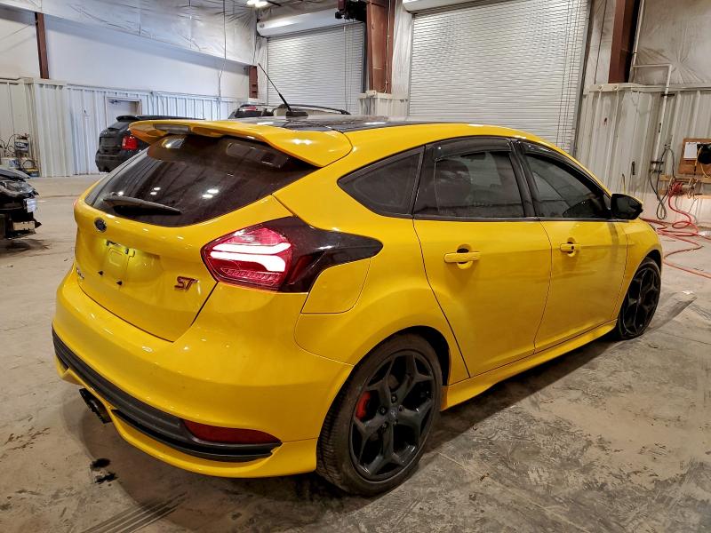 Photo 3 from auction – 2017 FORD FOCUS ST with VIN 1FADP3L90HL222921