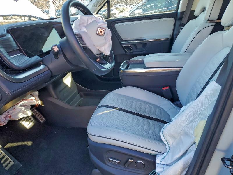 Photo 7 from auction – 2022 RIVIAN R1T ADVENT with VIN 7FCTGAAA5NN015927