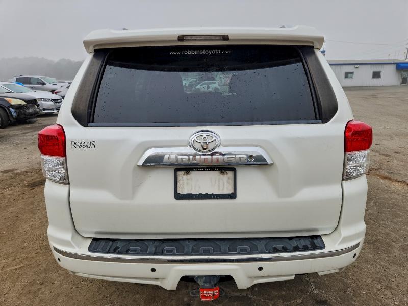 Photo 6 from auction – 2011 TOYOTA 4RUNNER SR with VIN JTEZU5JR4B5026365