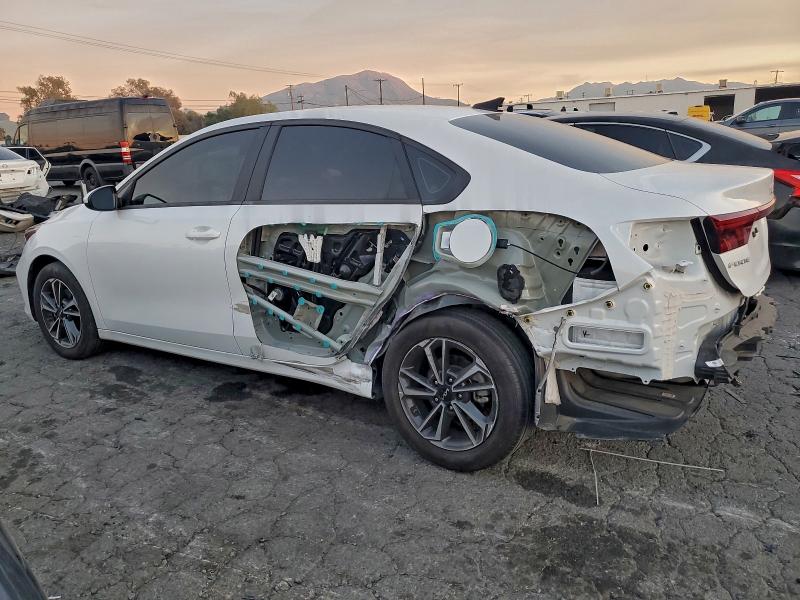 Photo 2 from auction – 2023 KIA FORTE LX with VIN 3KPF24AD7PE690800