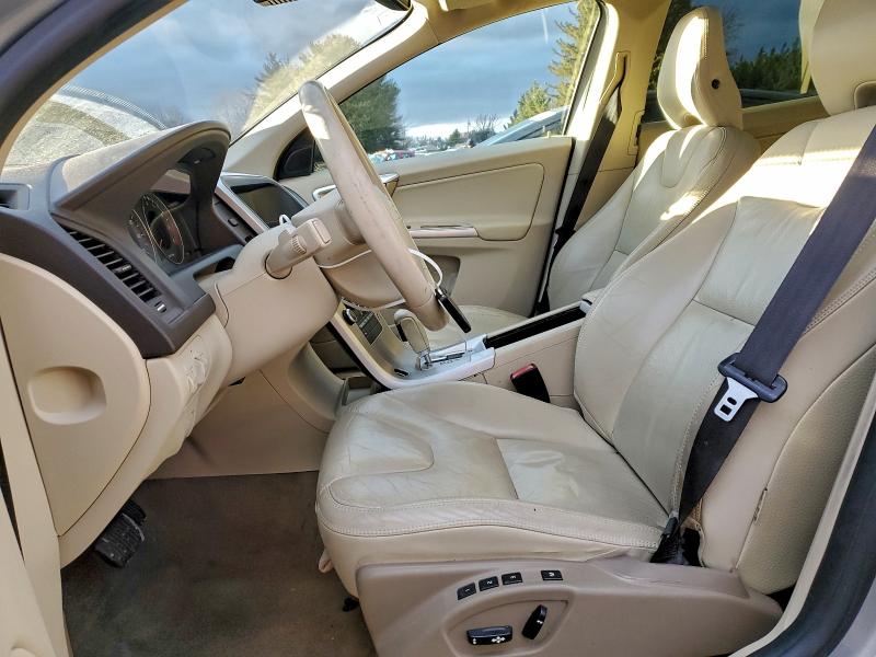 Photo 7 from auction – 2010 VOLVO XC60 3.2 with VIN YV4982DL4A2084682