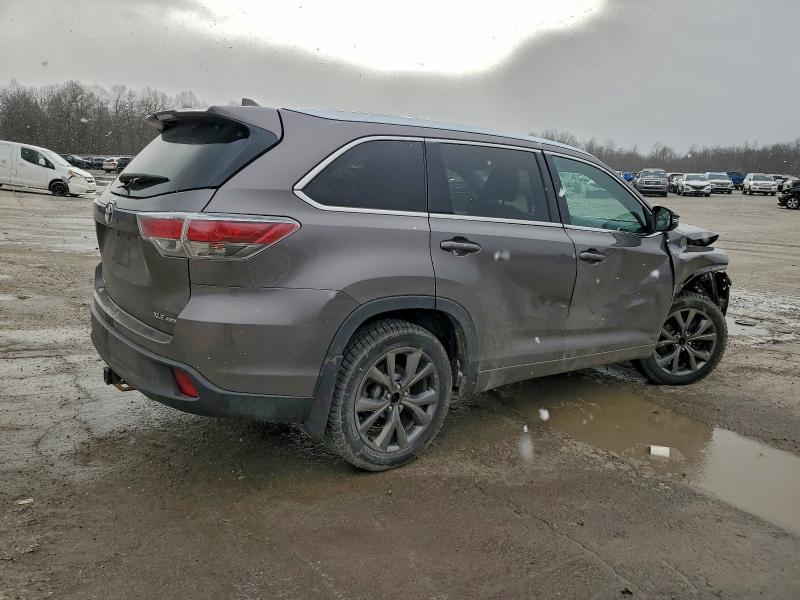 Photo 3 from auction – 2016 TOYOTA HIGHLANDER with VIN 5TDJKRFH0GS291462