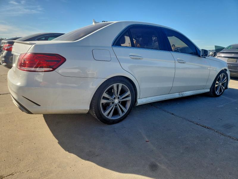 Photo 3 from auction – 2016 MERCEDES-BENZ E with VIN WDDHF5KBXGB206346