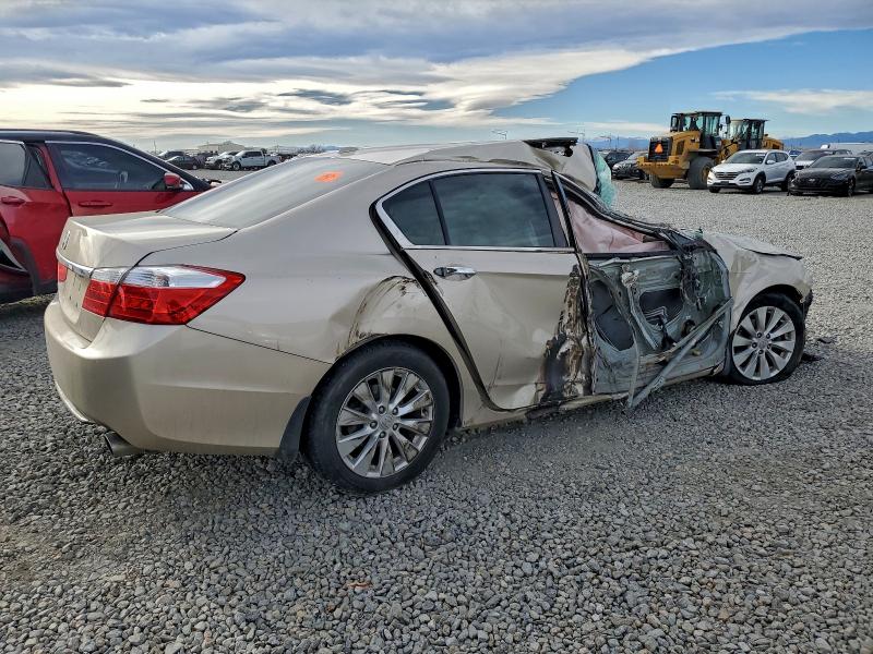 Photo 3 from auction – 2015 HONDA ACCORD EXL with VIN 1HGCR2F82FA254261