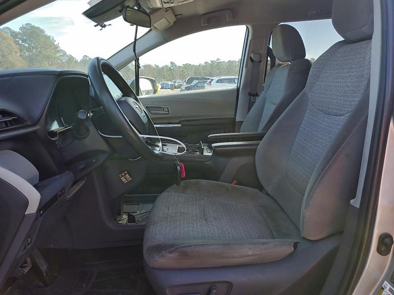 Photo 7 from auction – 2021 TOYOTA SIENNA LE with VIN 5TDKRKEC5MS063501
