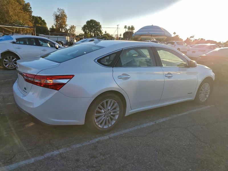 Photo 3 from auction – 2015 TOYOTA AVALON HYB with VIN 4T1BD1EB1FU047676