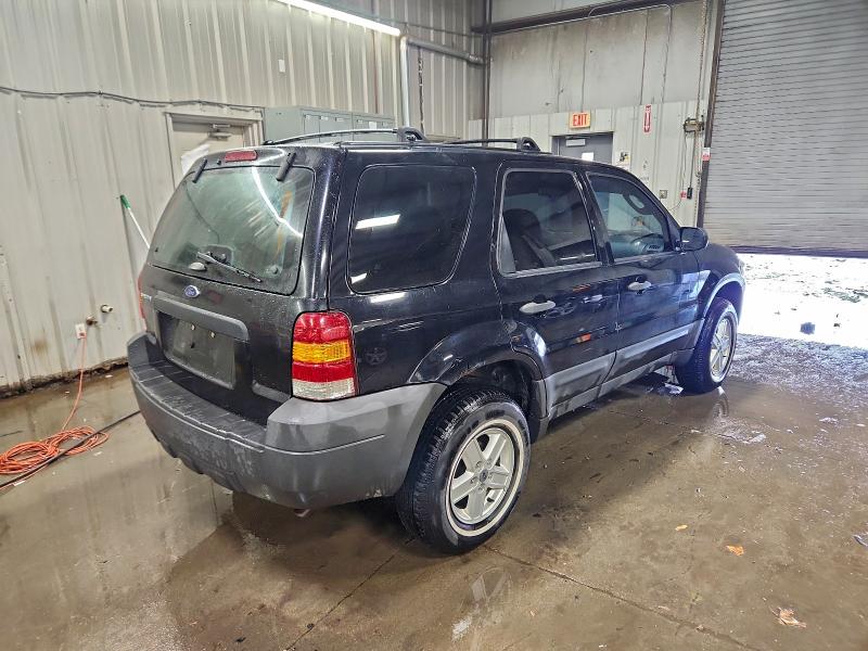 Photo 3 from auction – 2007 FORD ESCAPE XLS with VIN 1FMYU02Z97KA21457