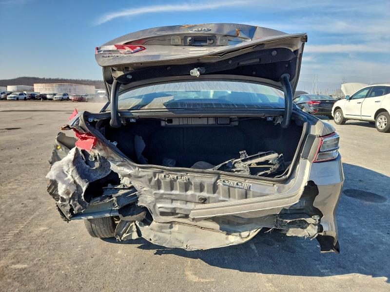 Photo 6 from auction – 2017 KIA OPTIMA LX with VIN 5XXGT4L35HG162235