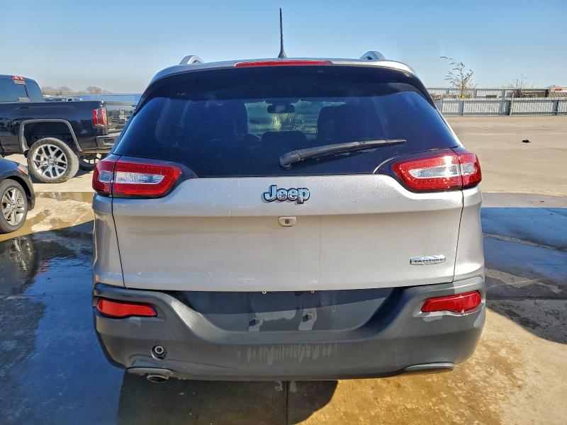 Photo 6 from auction – 2018 JEEP CHEROKEE L with VIN 1C4PJLLB8JD534948