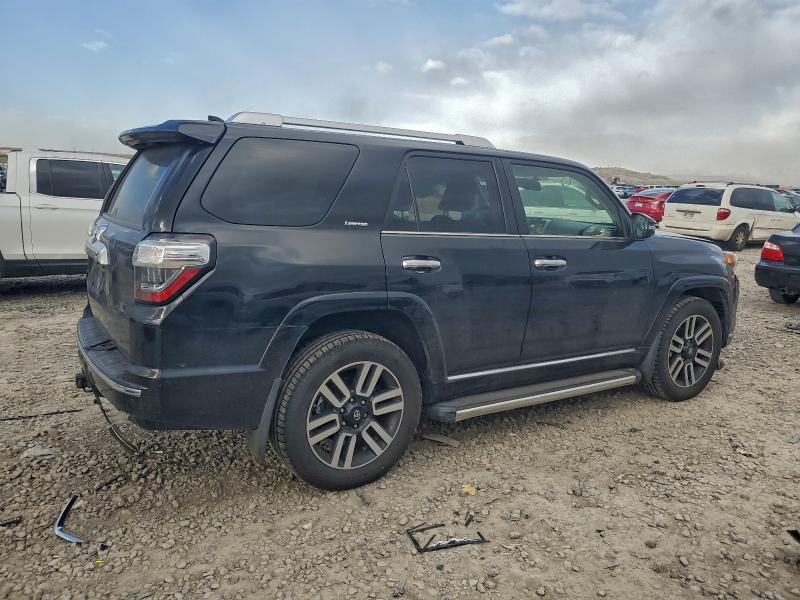 Photo 3 from auction – 2018 TOYOTA 4RUNNER with VIN JTEBU5JR2J5577488