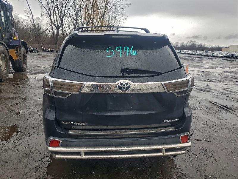 Photo 6 from auction – 2016 TOYOTA HIGHLANDER with VIN 5TDJKRFH8GS267572