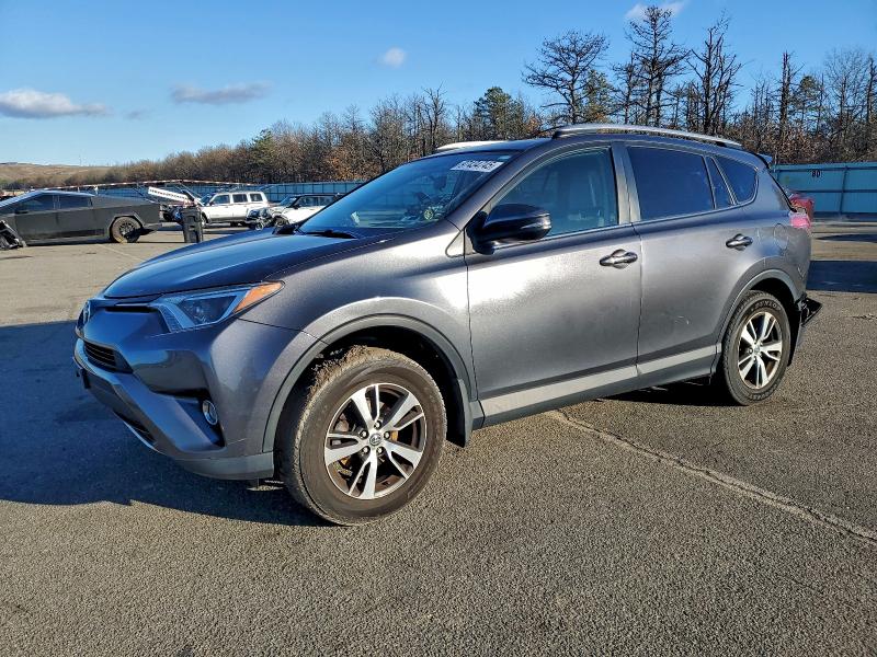 TOYOTA RAV4 XLE 2016 with VIN JTMRFREV4GJ065775 - Photo from auction