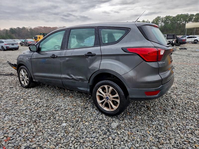 Photo 2 from auction – 2019 FORD ESCAPE S with VIN 1FMCU0F76KUC19221