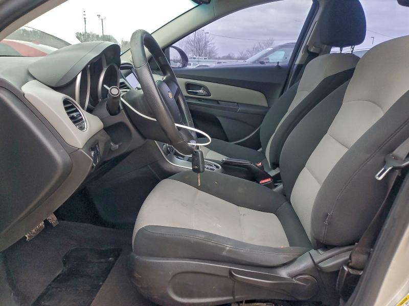 Photo 7 from auction – 2012 CHEVROLET CRUZE with VIN 1G1PC5SH8C7190088