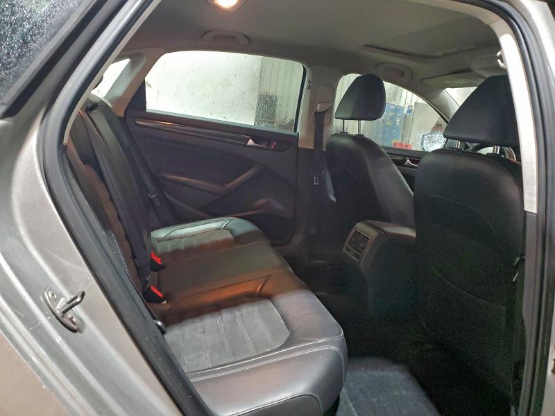 Photo 10 from auction – 2014 VOLKSWAGEN PASSAT SEL with VIN 1VWCM7A35EC098724