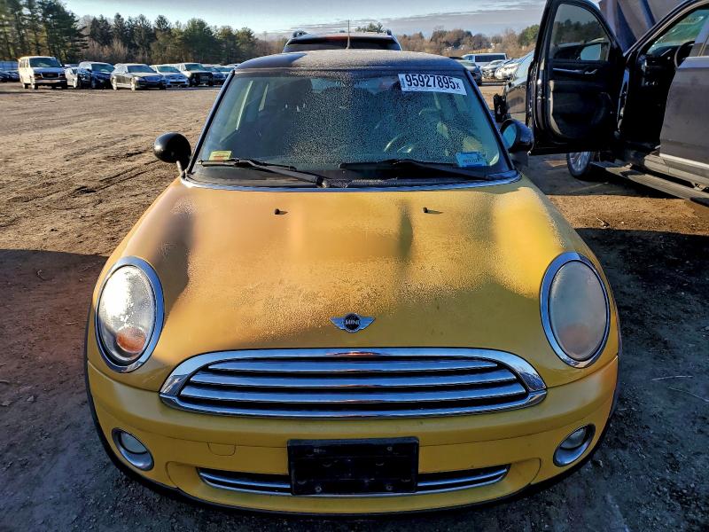 Photo 5 from auction – 2009 MINI COOPER with VIN WMWMF33569TW72873
