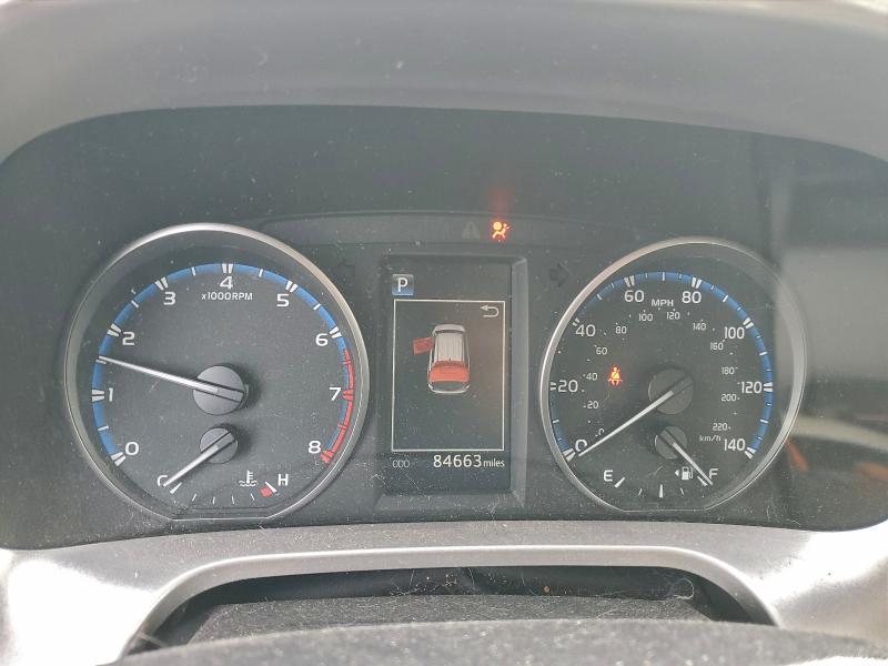 Photo 9 from auction – 2017 TOYOTA RAV4 XLE with VIN JTMRFREV5HJ126374