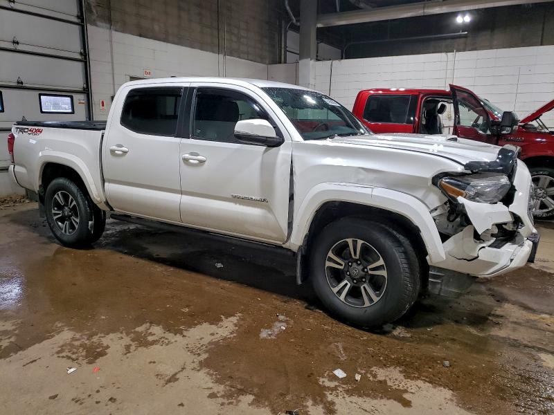 Photo 4 from auction – 2017 TOYOTA TACOMA DOU with VIN 3TMCZ5AN2HM076192