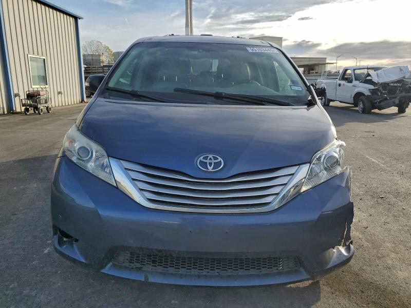 Photo 5 from auction – 2013 TOYOTA SIENNA XLE with VIN 5TDDK3DC2DS058227