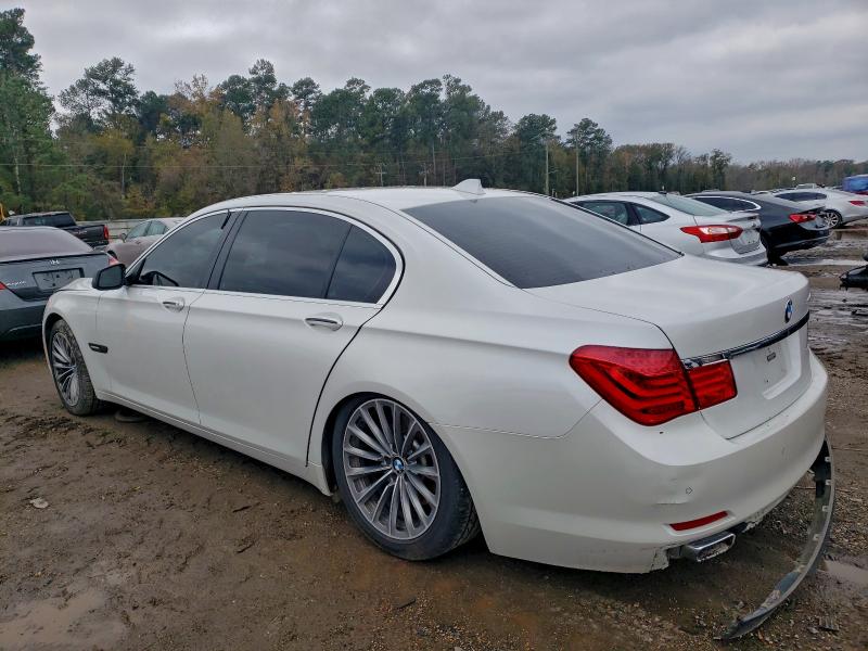 Photo 2 from auction – 2012 BMW 740 LI with VIN WBAKB4C51CC575614