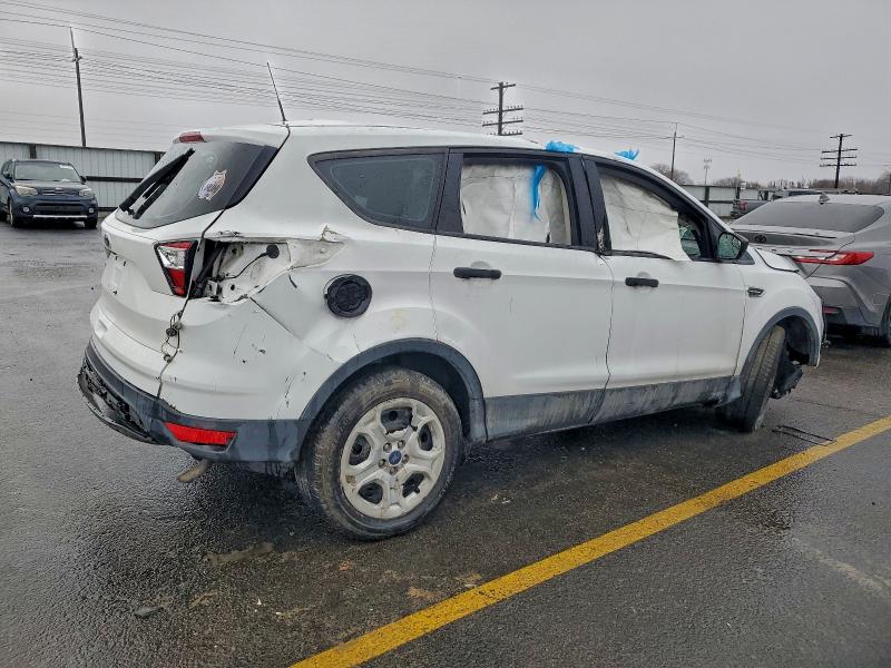 Photo 3 from auction – 2018 FORD ESCAPE S with VIN 1FMCU0F70JUB44286