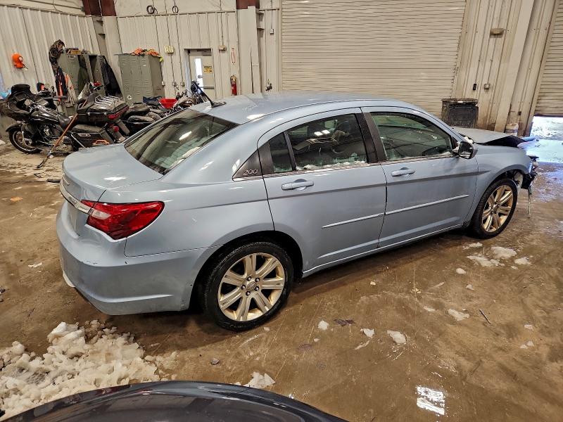 Photo 3 from auction – 2012 CHRYSLER 200 LX with VIN 1C3CCBAB0CN204728
