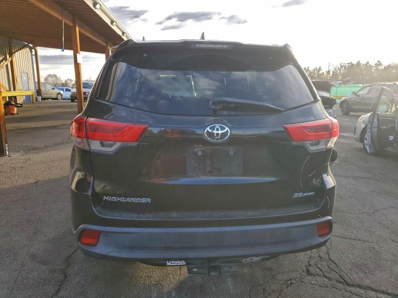 Foto 6 de la subasta – 2018 TOYOTA HIGHLANDER con VIN 5TDJZRFH9JS545284