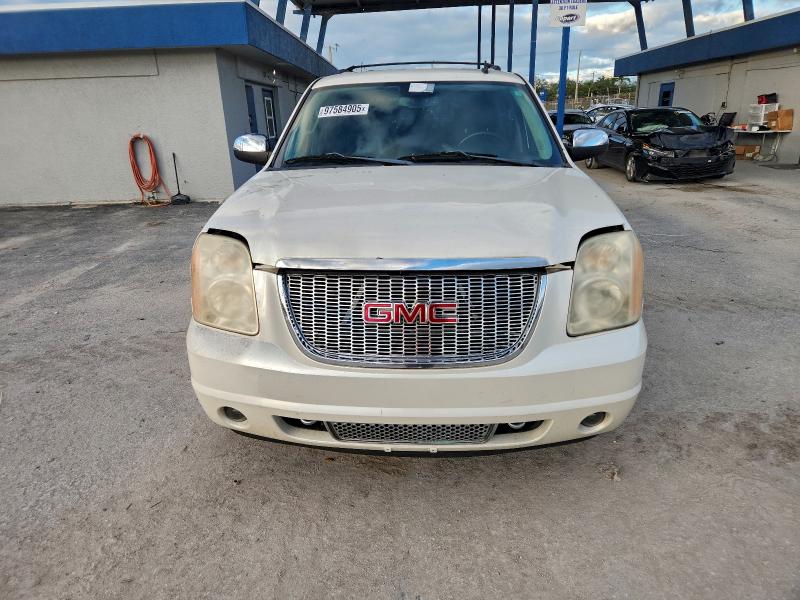 Photo 5 from auction – 2008 GMC YUKON with VIN 1GKFC13038R228704