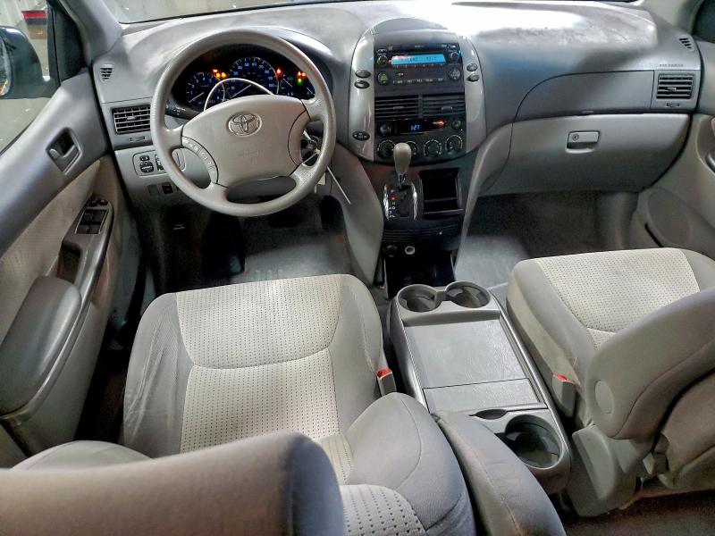 Photo 8 from auction – 2010 TOYOTA SIENNA CE with VIN 5TDKK4CC2AS292605