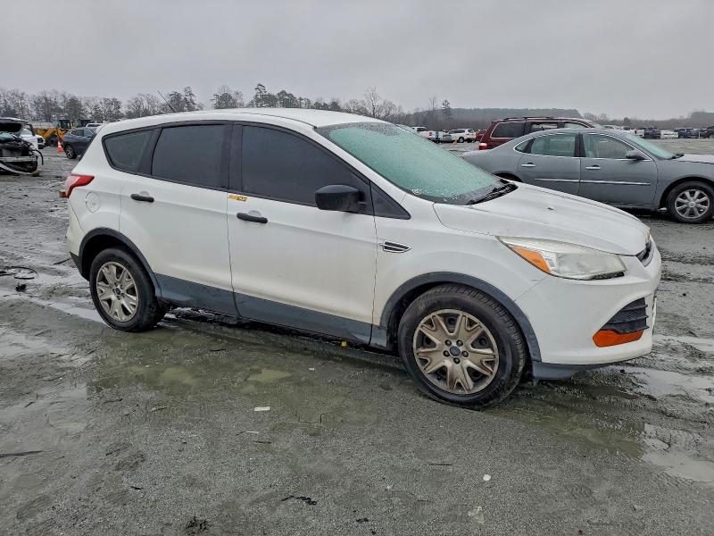 Photo 4 from auction – 2015 FORD ESCAPE S with VIN 1FMCU0F79FUC56236